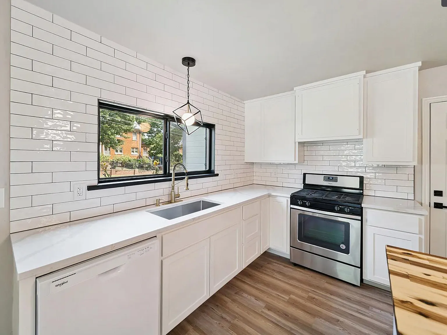 4 bed, 3.0 bath, 2853 sqft, $866 — Photo 3