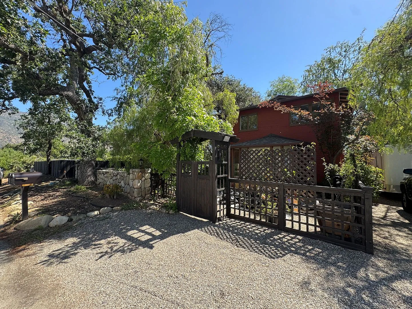 Charming 2 Bedroom Ojai Home with All Utilities Included — Photo 1