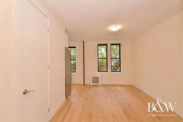 Rented by Buchbinder & Warren | media 19