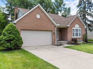6844 Spruce Pine Dr, Columbus, OH 43235