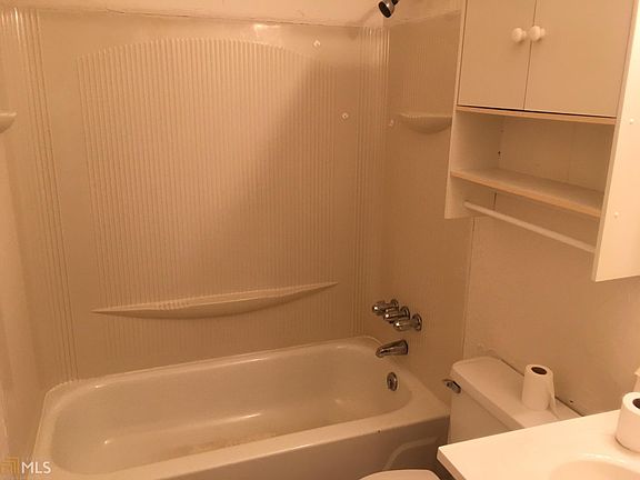 5th image of 3514 Warwick Way