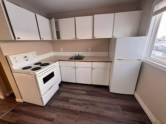 2nd image of 15525 103rd Ave NW #304