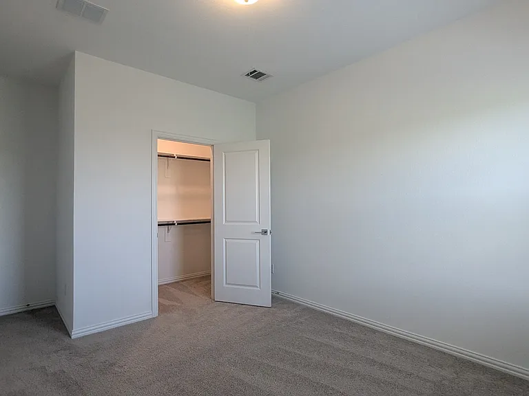 2257 Adena Springs Dr — Photo 17
