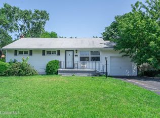 76 Hunting Rd, Albany, NY 12205