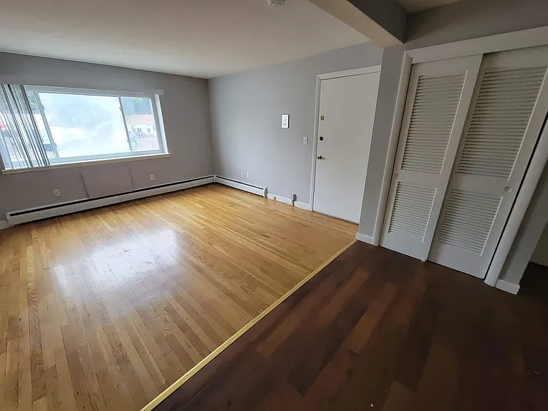 720 River St — Photo 2