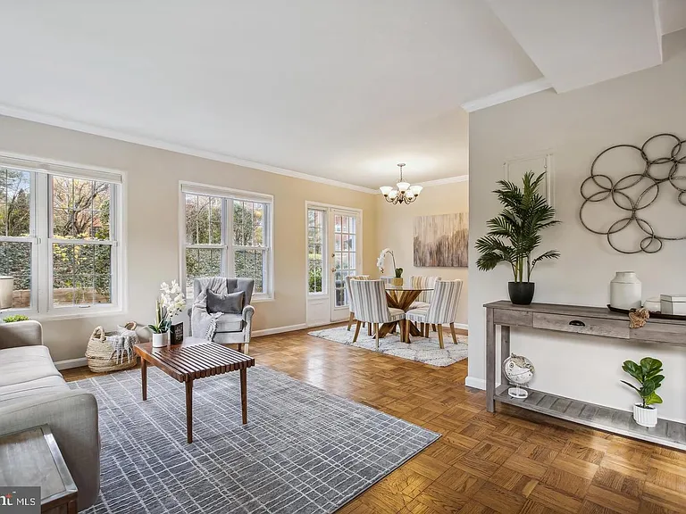 3139 Martha Custis Dr — Photo 10