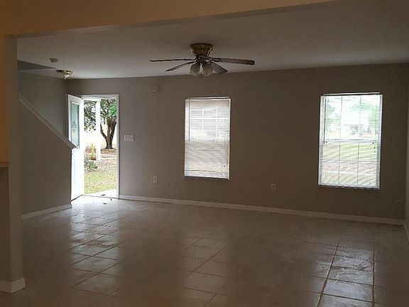 4th image of 1010 Park Central Cir