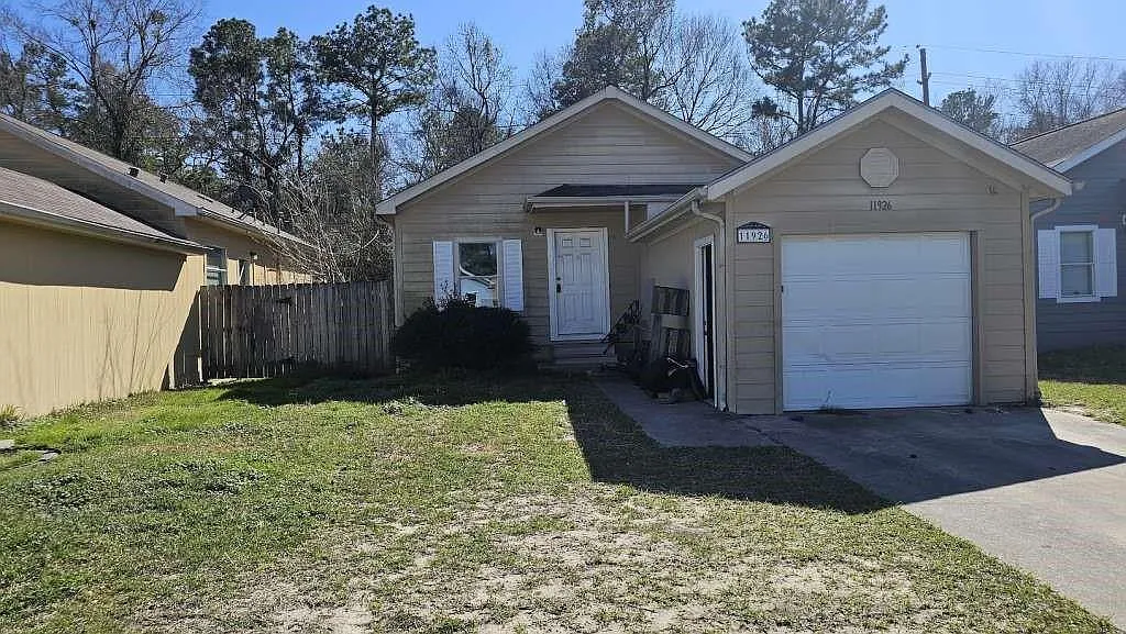 3 bed, 2.0 bath, 1188 sqft, $1,799 — Photo 1