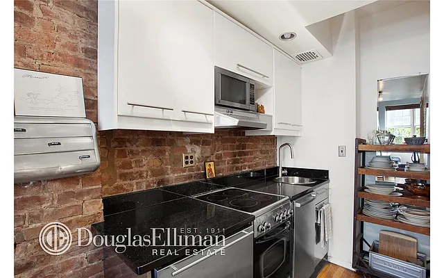 Sold by Douglas Elliman | media 12