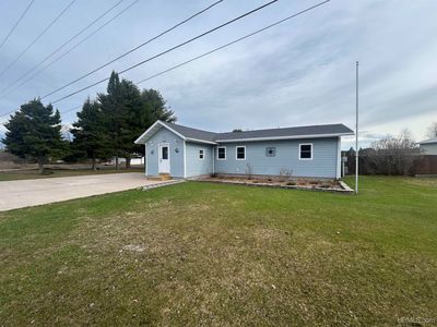 E9574 Prospect St, Munising, MI, 49862