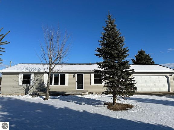 5th image of 6385 Clam Lake Dr