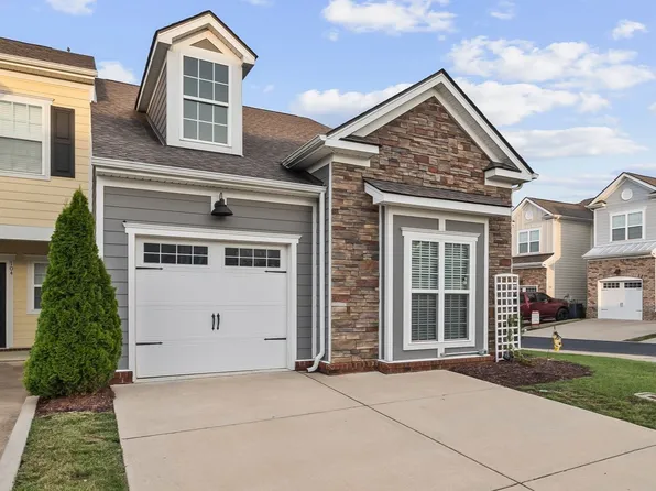 100 Bergen Dr, Spring Hill, TN 37174