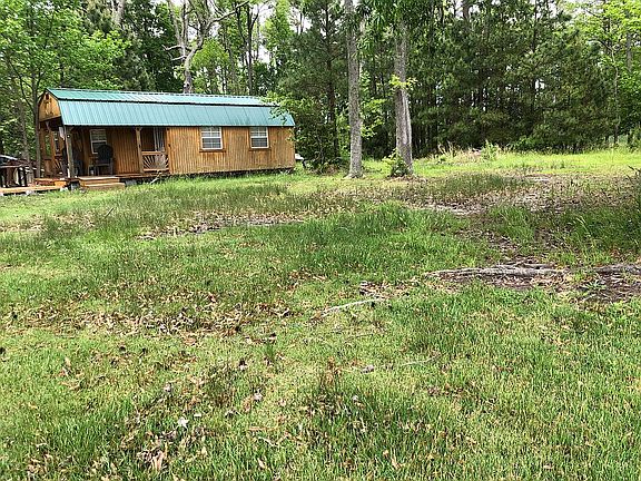 3rd image of 605 Little Oyster Ln