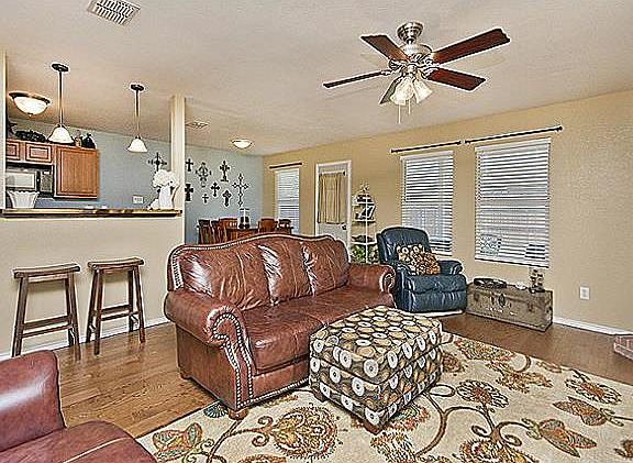 5th image of 1518 Foxwood Ln