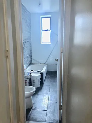 Rented by Lang Realty LLC | media 32