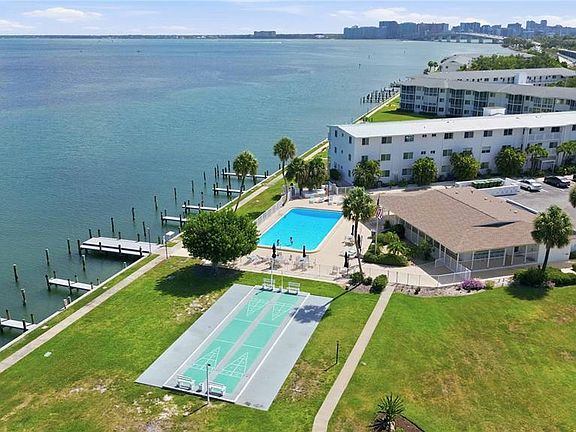 2nd image of 765 John Ringling Blvd #1CLARI