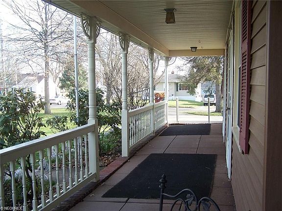 3rd image of 2866 Cory Ave