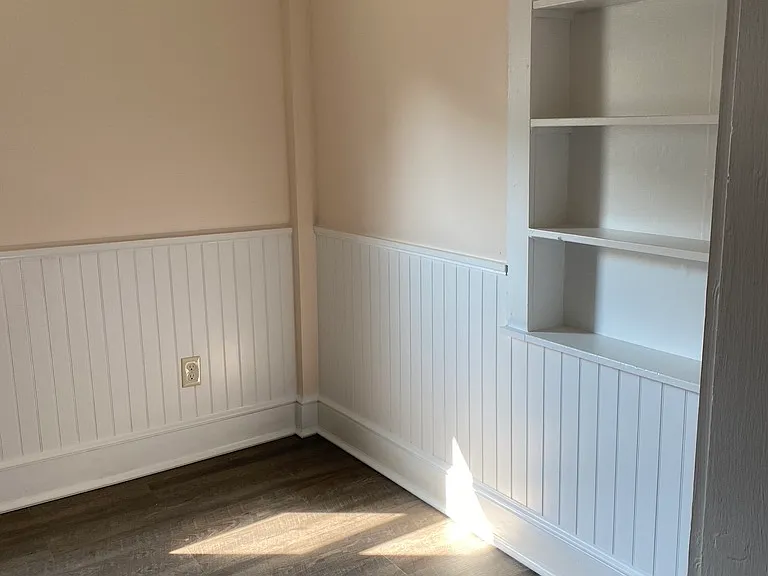 116 E Main St #2 — Photo 4