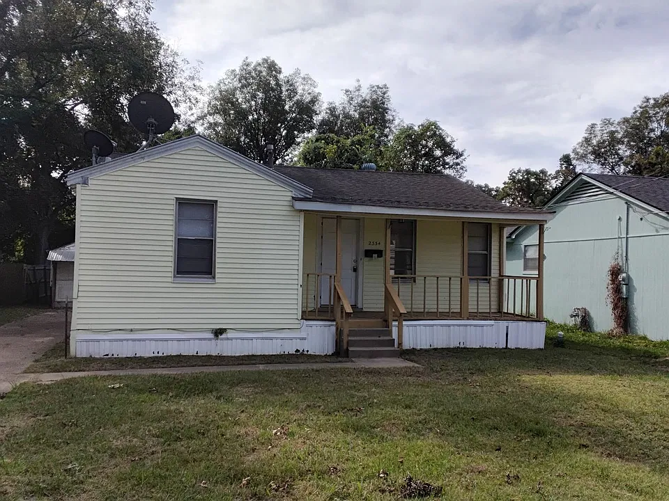 2334 Julia St
