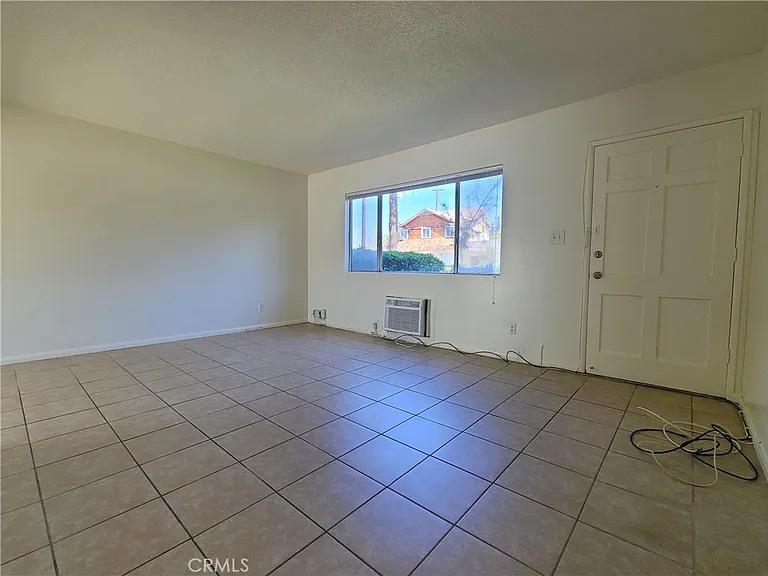 1304 E Central Ave — Photo 4