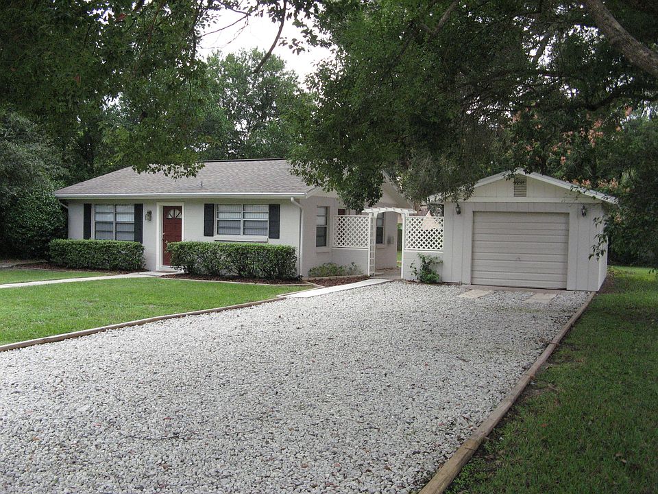 1st image of 135 E Alma Ave