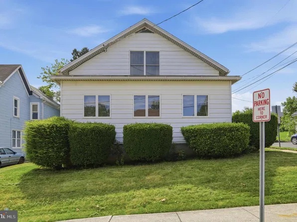 86 Oak St, Frostburg, MD 21532