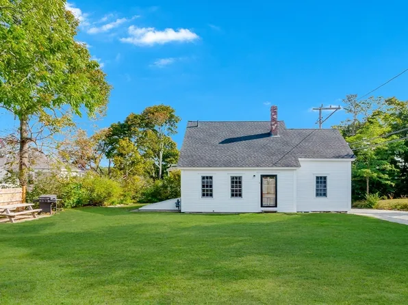 3 Cedar St, Wareham, MA 02571