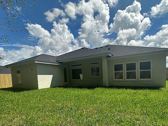 3rd image of 1510 S Helena Dr