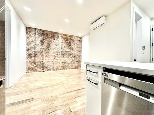 Rented by Doorway NYC, LLC | media 17