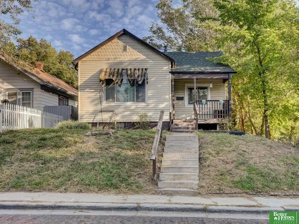 1914 Bancroft St, Omaha, NE 68108