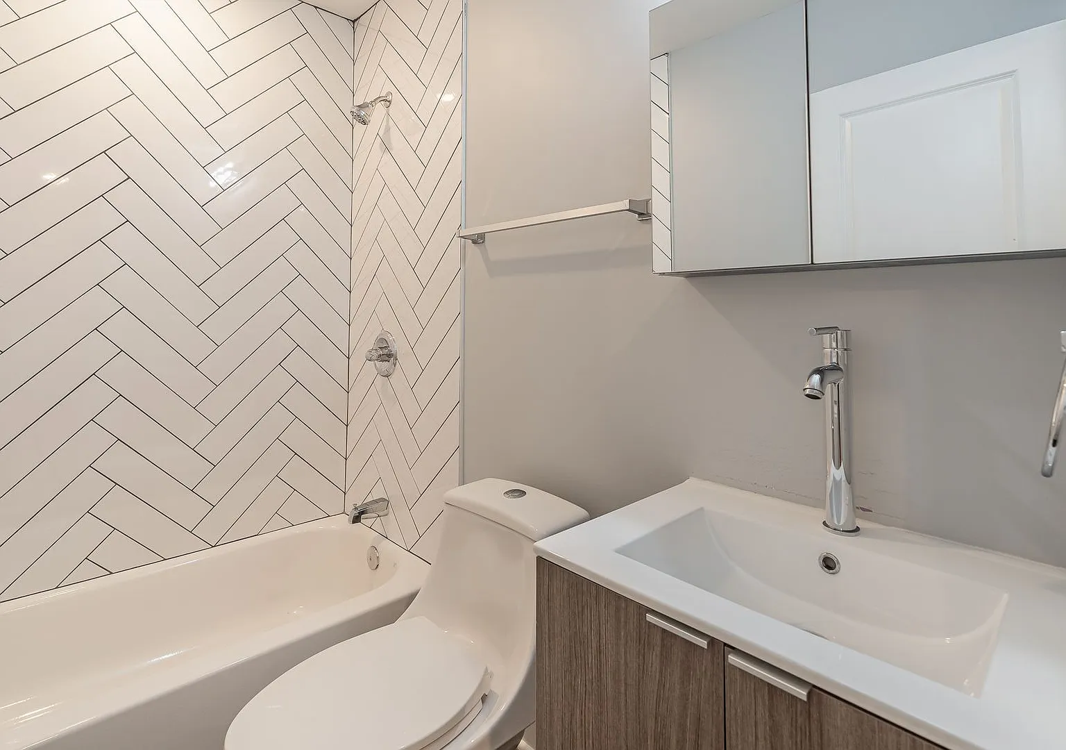 1 bed, 700 sqft, $1,400 — Photo 4