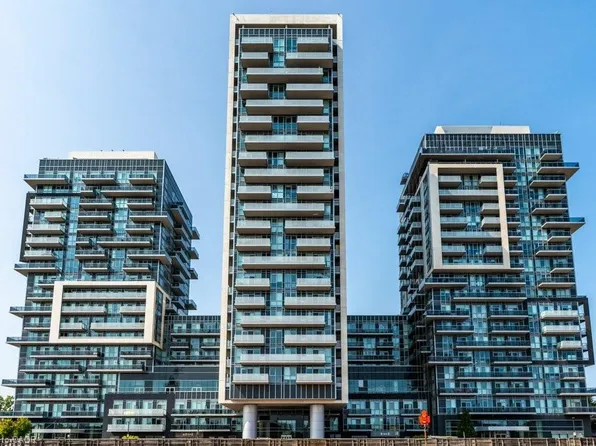 2087 Fairview St #1304, Burlington, ON L7R 0E5