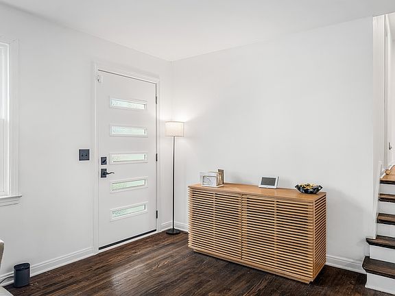 4th image of 407 Basswood Ave