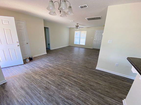 5th image of 130 Twelve Oaks Ct