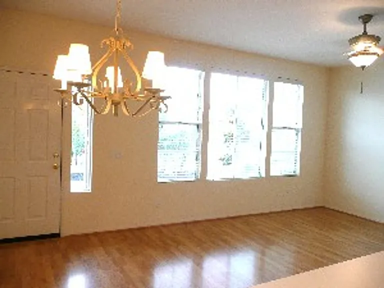 1326 Statice Ct — Photo 4