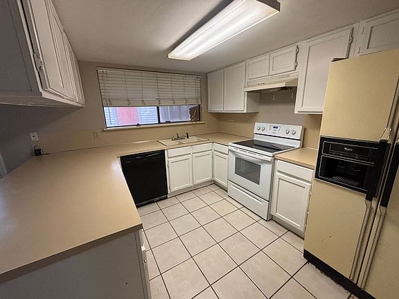 3rd image of 9503 Balsa Dr