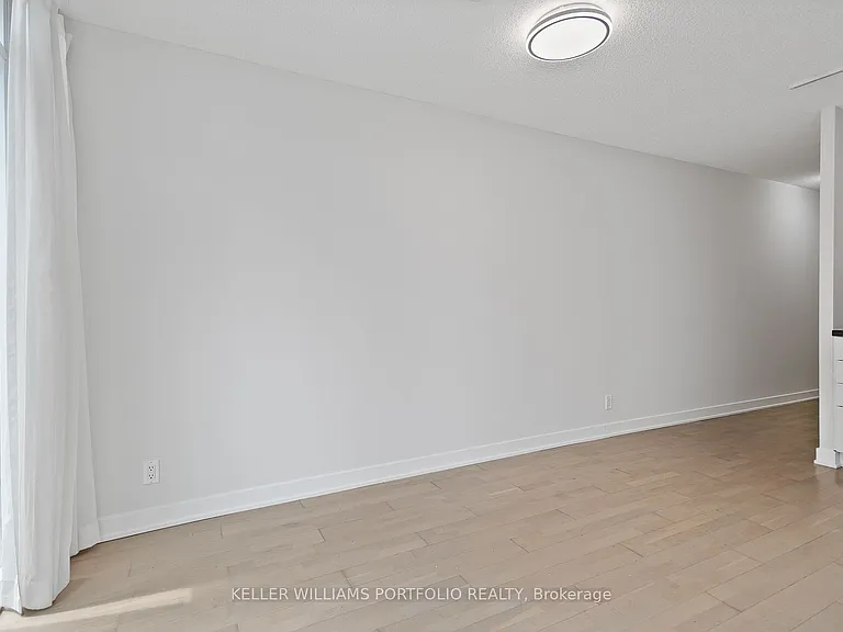 21 Nelson St #605 — Photo 13