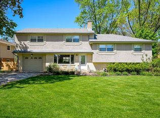 1710 Wilmette St, Wheaton, IL 60187