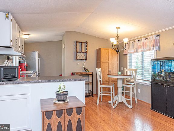 5th image of 37599 Shady Cir