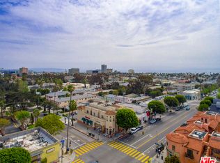 728 Montana Ave, Santa Monica, CA 90403