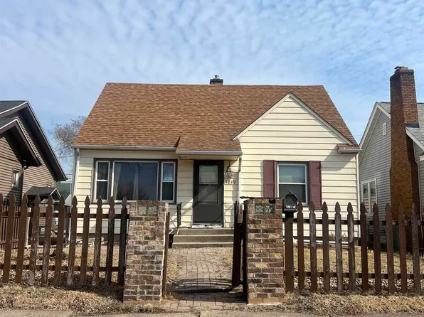 1819 8th St, Rock Island, IL 61201