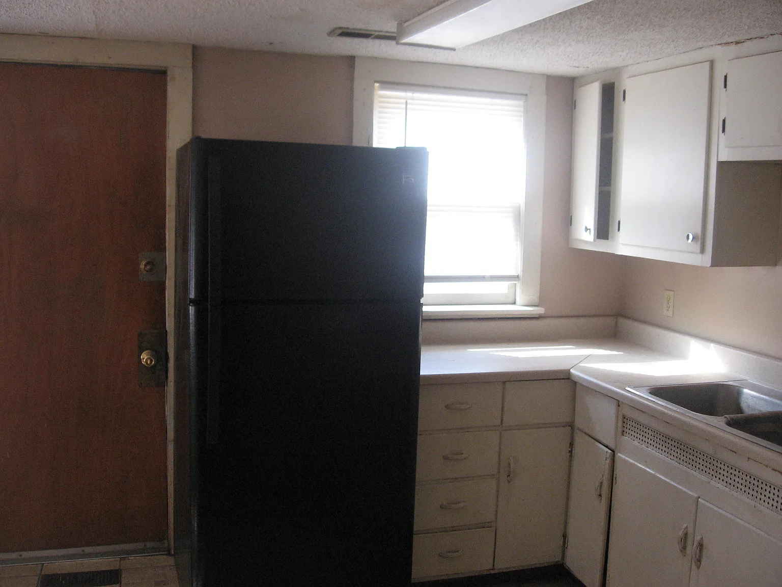 2 bed, 800 sqft, $870 — Photo 3