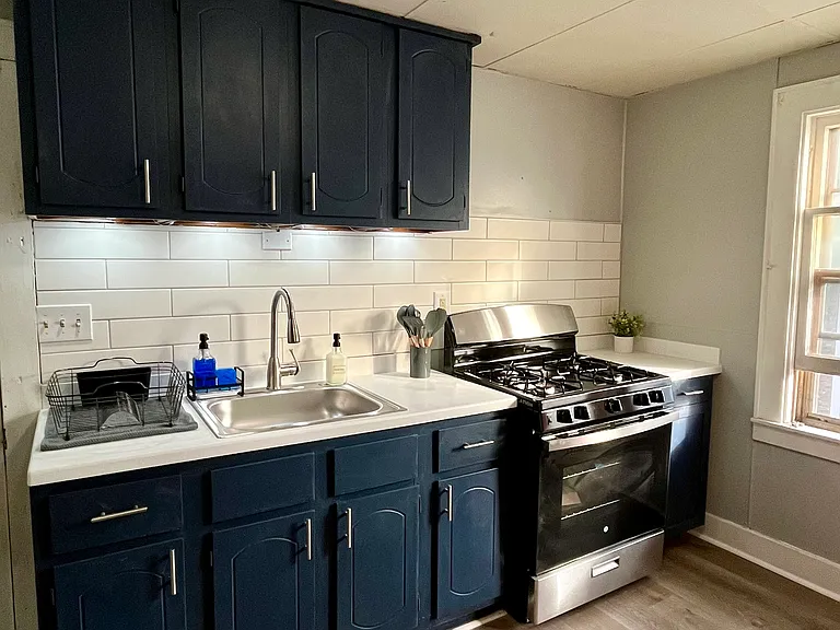 126 Ashdale Ave #2 — Photo 2