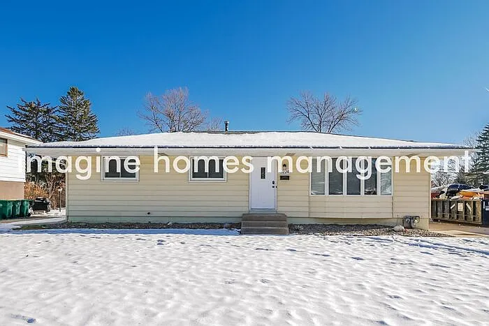3 bed, 2.0 bath, 1692 sqft, $2,599 — Photo 1