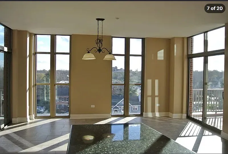 3 bed, 3.5 bath, 3363 sqft, $2,495 — Photo 4
