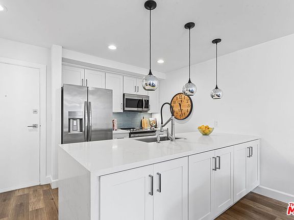 5th image of 750 N Kings Rd APT 124