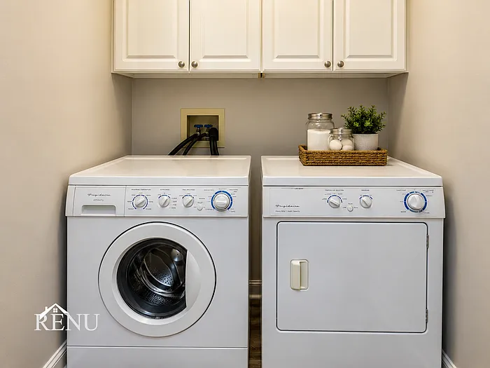 2710 Lucas Dr — Photo 19
