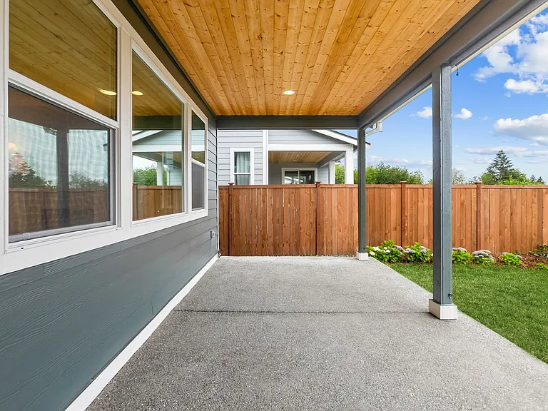 4510 Bristol Ln SE — Photo 22