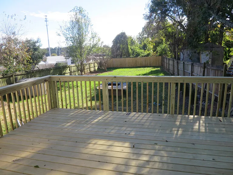 402 Pershing Rd — Photo 22