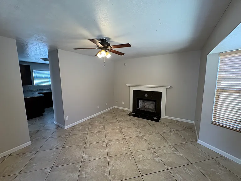 19821 N 9th Pl — Photo 10